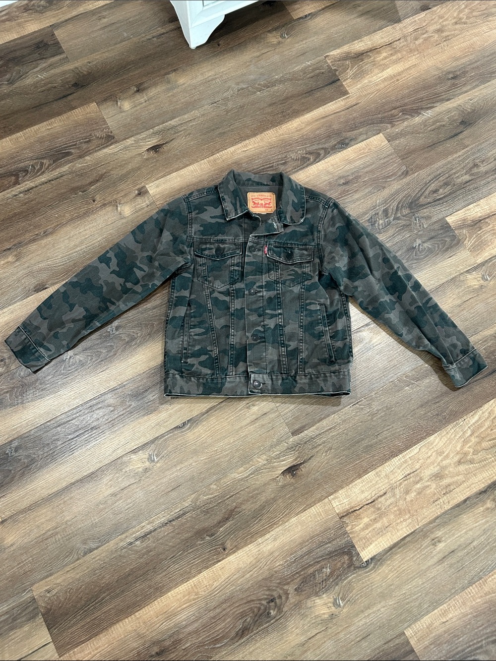 Levi Boys Trucker Camo Jacket Size Large  Button Front Youth 12-13 black/brown